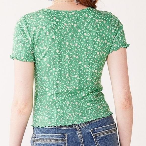 Juniors Medium, lace up front knit top. Green with floral print. NWT - Picture 3 of 6